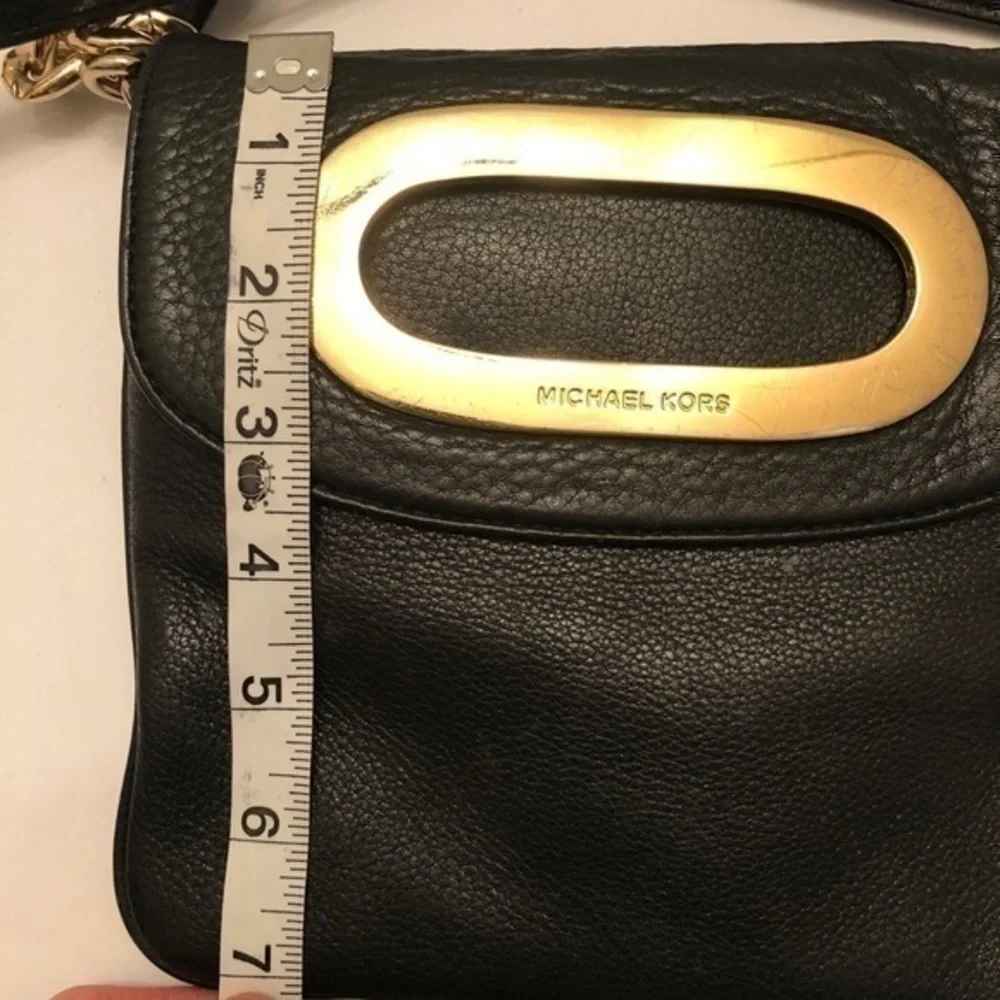 Michael kors black leather crossbody bag